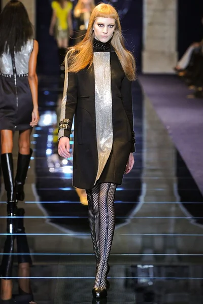 Look 24
